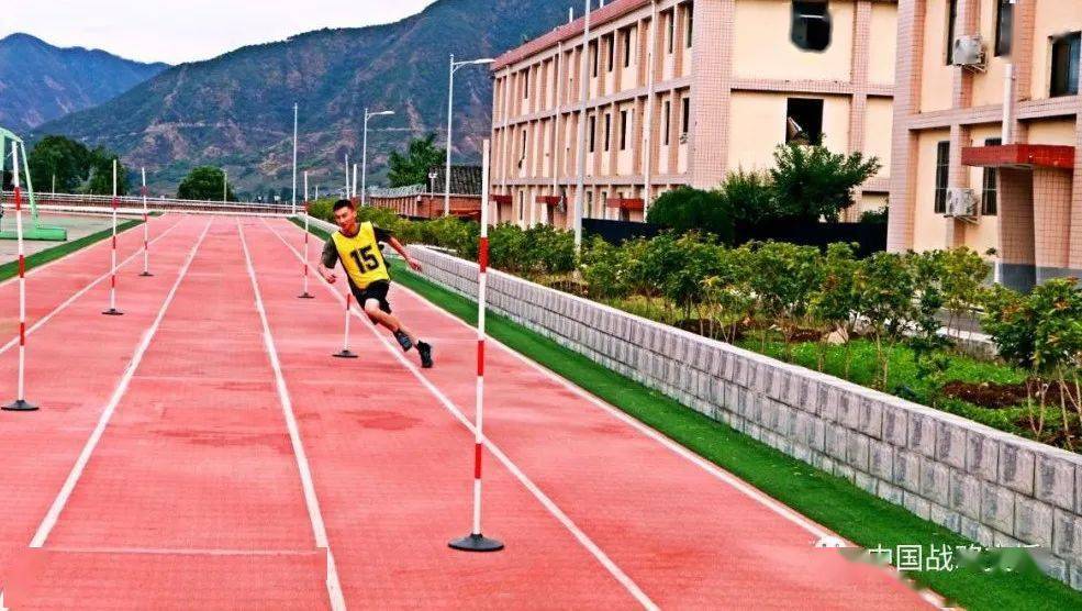 你追我赶：心理压制战绩攻防全开的简单介绍